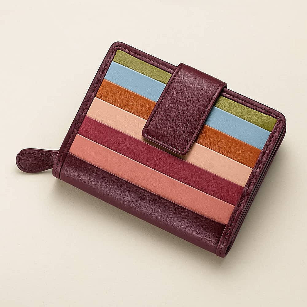 Line By Line Leather Purse