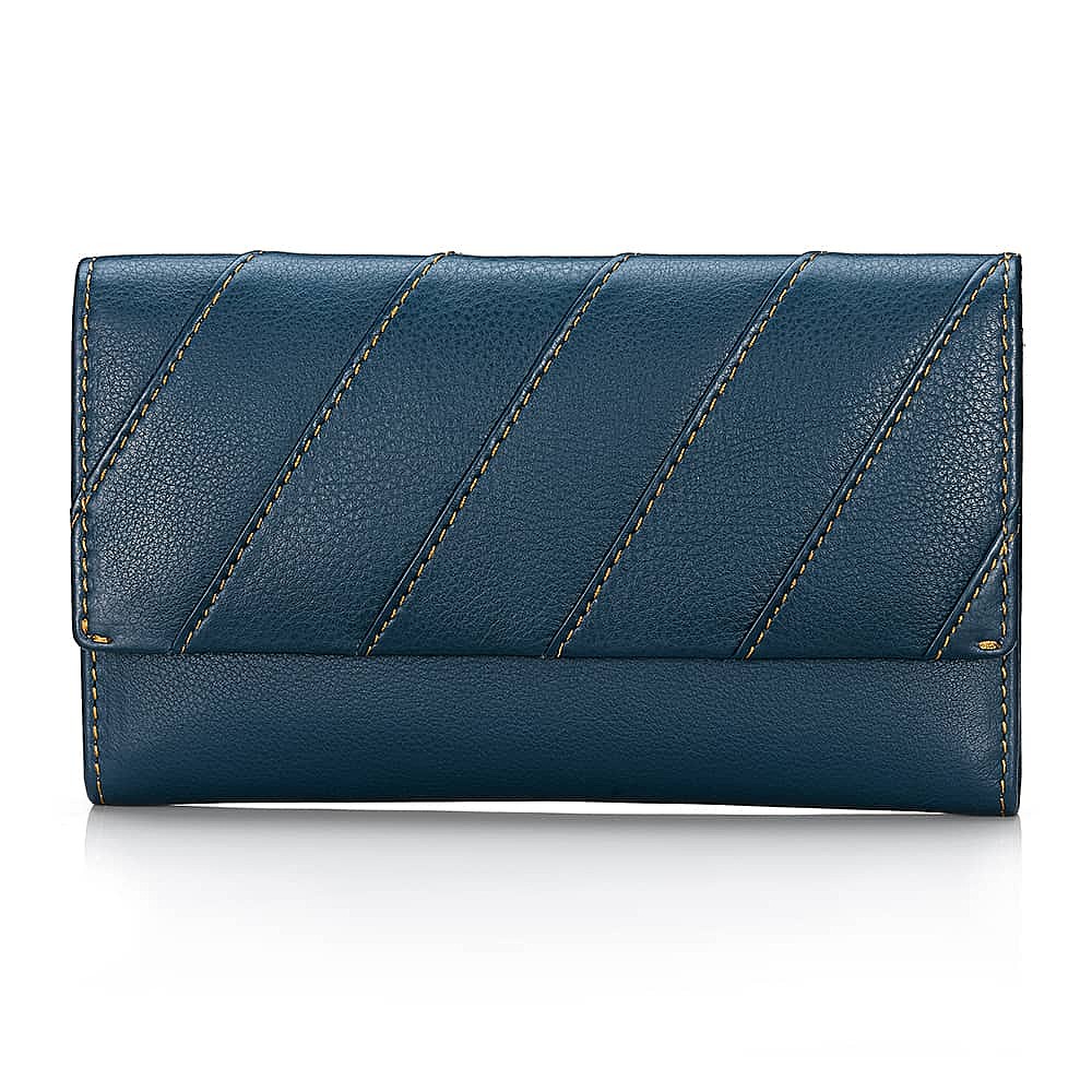 Cross the Line Navy Leather Purse