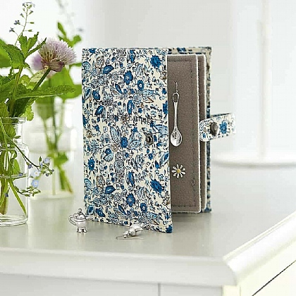 Little Floral Book of Earrings